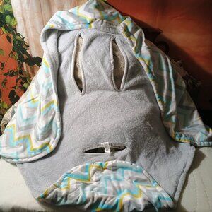 EUC: Blankets & Beyond OSBB Gray & Blue Chevron Carseat Travel Blanket
